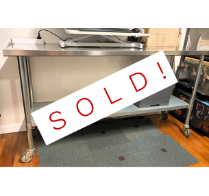 DECOR: Stainless Steel Bench