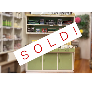 VINT: Kitchen Dresser VINT: Kitchen Dresser