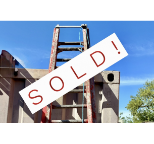 VINT: Red Wooden Ladder VINT: Red Wooden Ladder