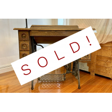 VINT: Singer Sewing Machine Cabinet